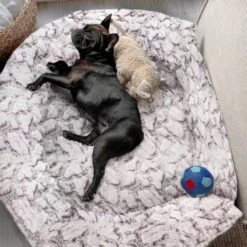 Wallace & Jones Hundebett Cordo-Heaven S -Happy Hund e93a1c7230d5e68bce6327ea17899707386bce88 1449008 de DE cd9be4db759cf7be03c3a1803409c0da67c4816eifOskb